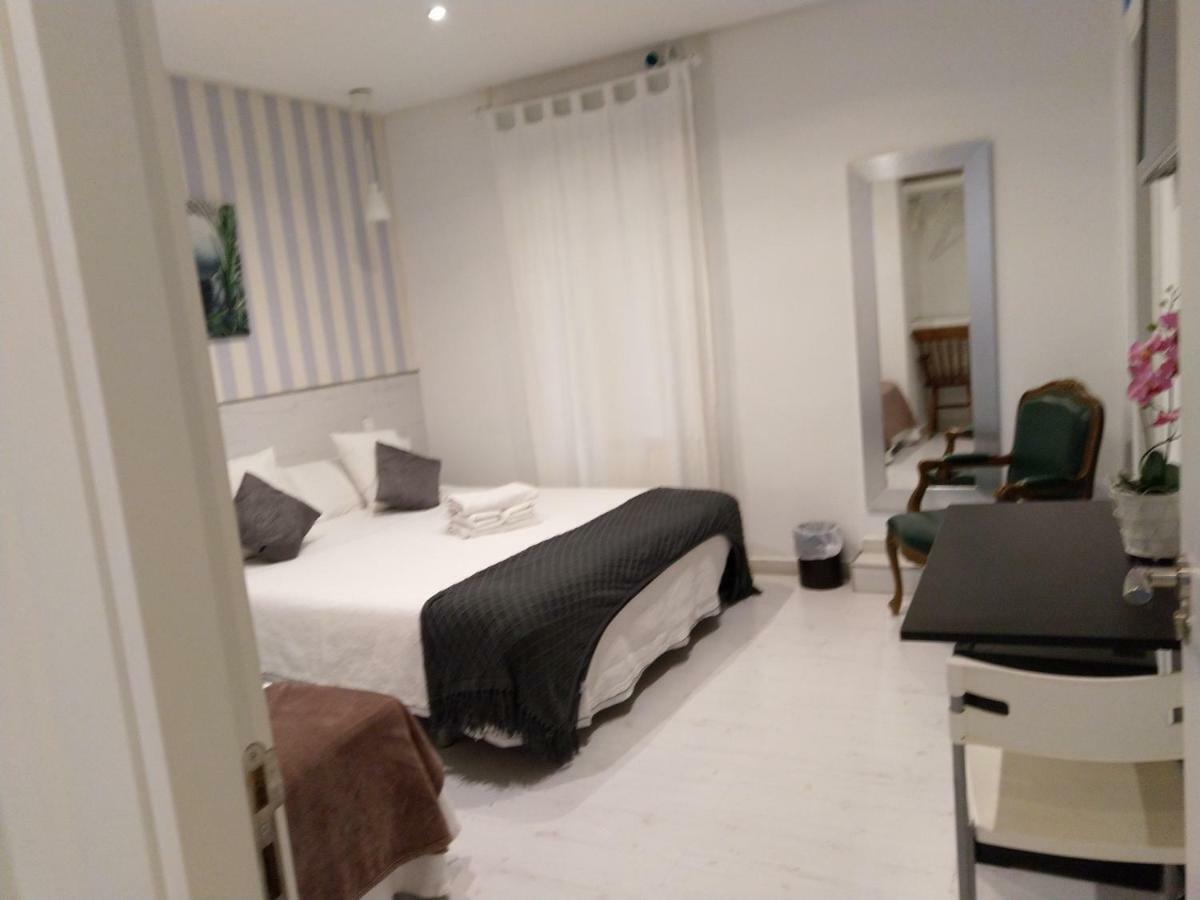 Hostal Mendoza Madrid Eksteriør bilde